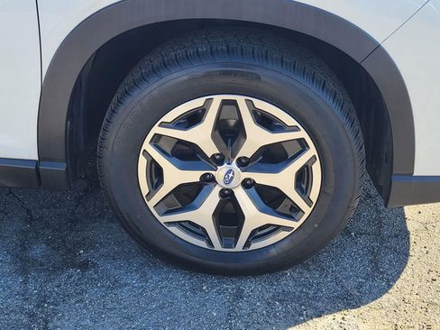 Used 2019 Subaru Forester Premium w/ All-Weather Package image 33