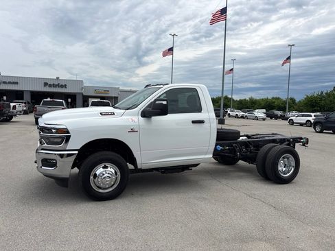 New 2026 RAM 3500 Tradesman w/ Chrome Appearance Group A AWD/4WD image 13