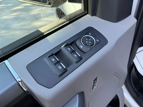 Used 2018 Ford F150 XLT w/ Equipment Group 302A Luxury AWD/4WD image 23