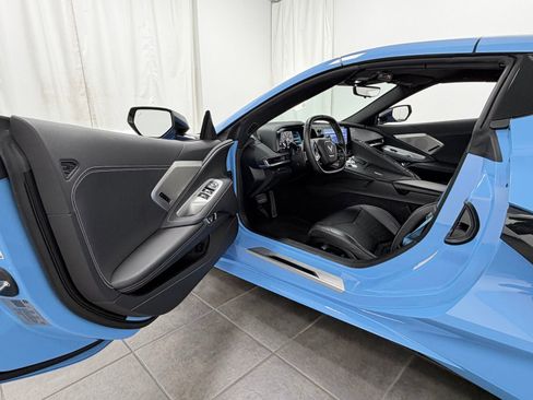 Used 2023 Chevrolet Corvette Stingray Preferred Conv w/ Z51 Performance Package RWD image 25