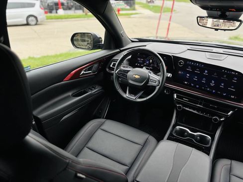 Used 2025 Chevrolet Traverse Z71 w/ Enhanced Driving Package AWD/4WD image 50