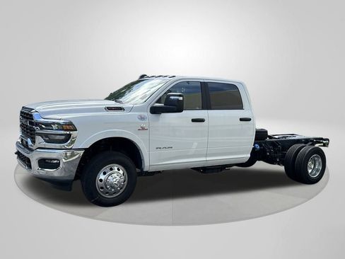 New 2025 RAM 3500 Big Horn image 3