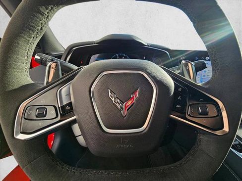 Used 2024 Chevrolet Corvette Stingray Preferred Cpe w/ Z51 Performance Package image 17