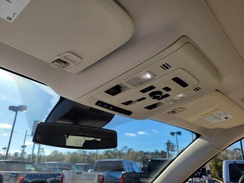 Used 2023 GMC Yukon Denali AWD/4WD image 23