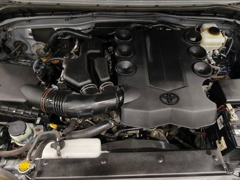 Used 2014 Toyota FJ Cruiser 4WD w/ Upgrade Package image 37