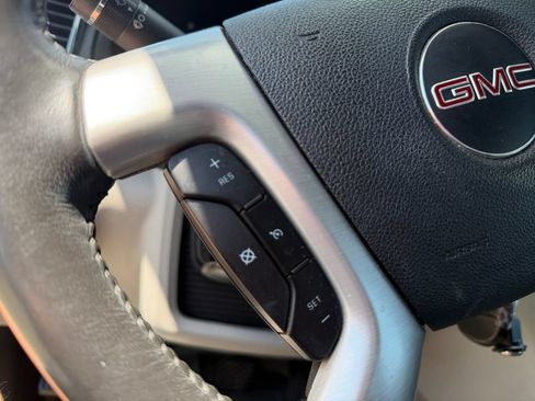 Used 2012 GMC Acadia SLT AWD/4WD image 16