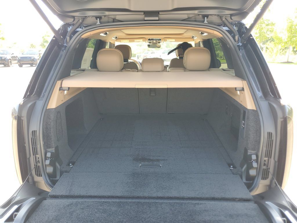 New 2026 Land Rover Range Rover SE AWD/4WD image 31