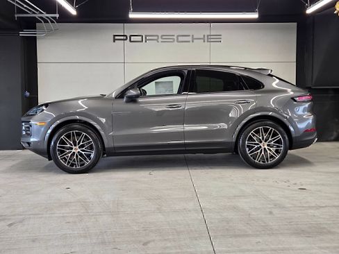 Certified 2026 Porsche Cayenne Coupe AWD/4WD image 2