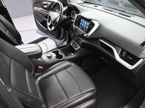 Used 2024 GMC Terrain SLT AWD/4WD image 24