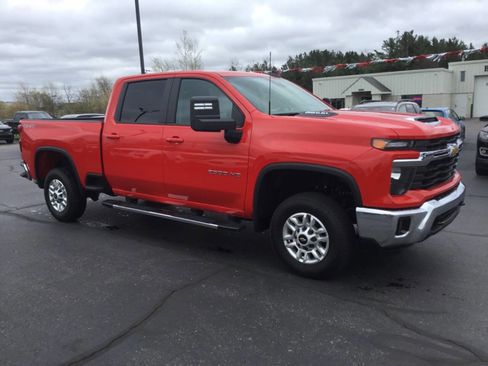Used 2025 Chevrolet Silverado 2500 LT w/ Convenience Package AWD/4WD image 7