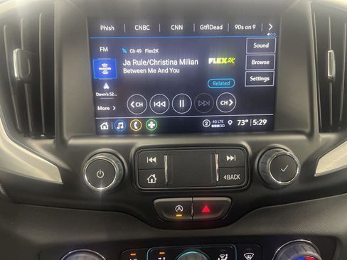 Used 2024 GMC Terrain SLT image 9