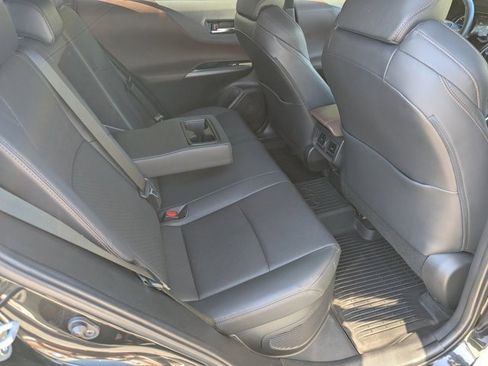 Used 2021 Toyota Venza XLE w/ Softex Package image 14