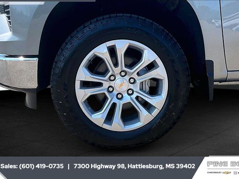 New 2026 Chevrolet Silverado 1500 LTZ w/ Z71 Off-Road Package AWD/4WD image 8