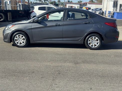 Used 2013 Hyundai Accent GLS image 4