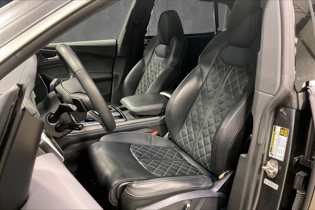 Used 2024 Audi SQ8 Prestige AWD/4WD image 22