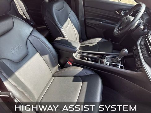 Used 2022 Jeep Compass Limited image 20