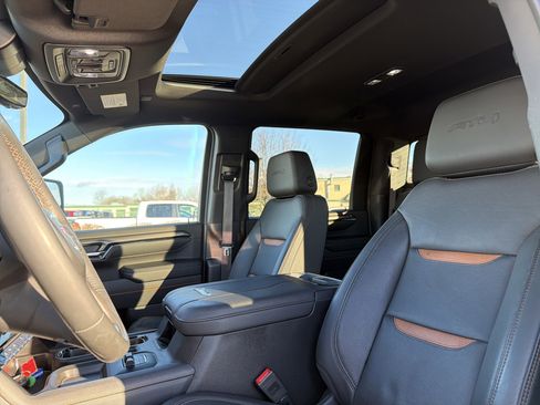 Used 2024 GMC Sierra 2500 AT4 w/ AT4 Premium Plus Package image 28