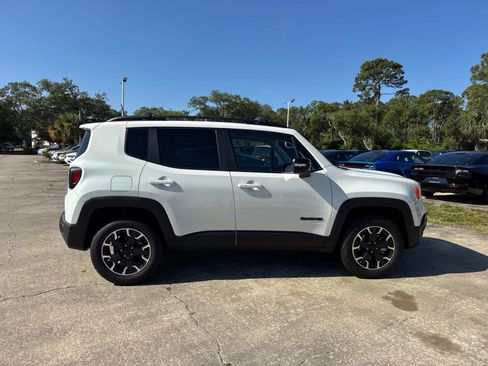 Certified 2023 Jeep Renegade Latitude AWD/4WD image 2