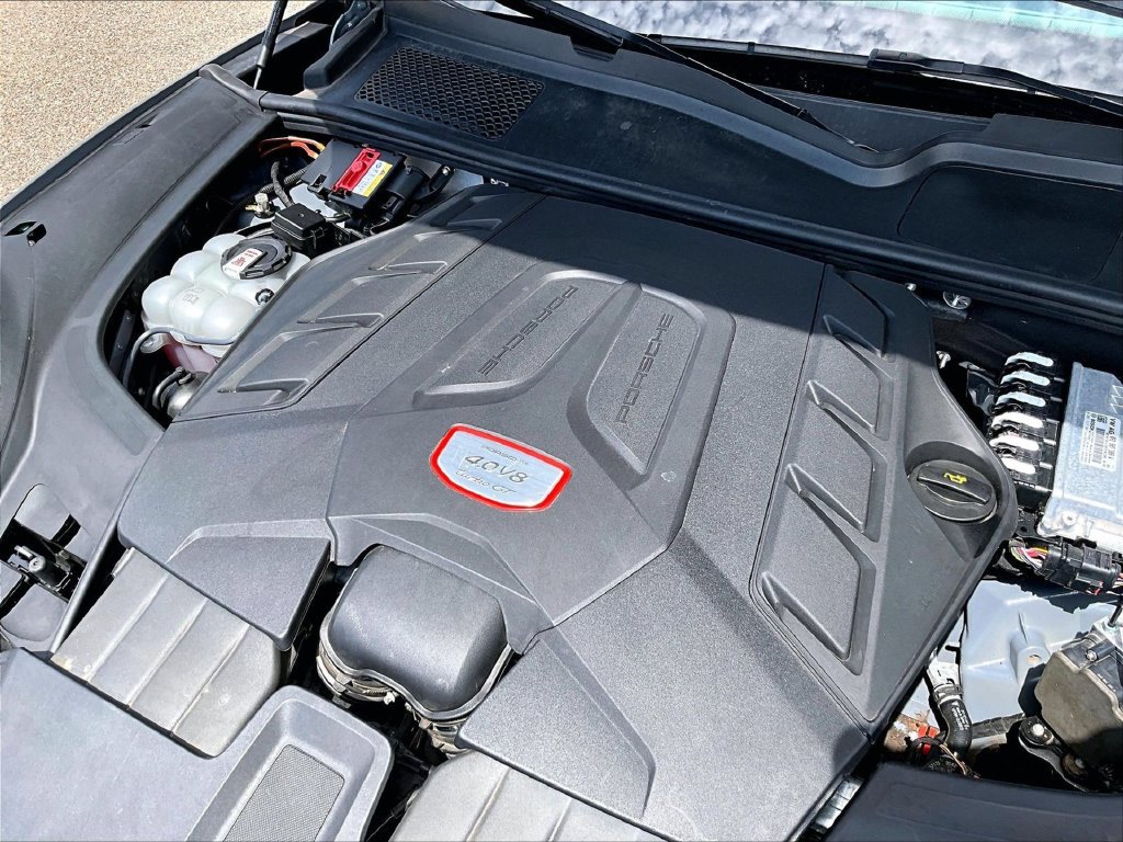 Certified 2022 Porsche Cayenne Turbo GT AWD/4WD image 24