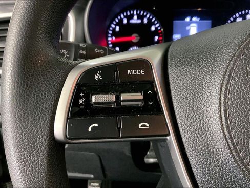 Used 2019 Kia Sorento LX image 18