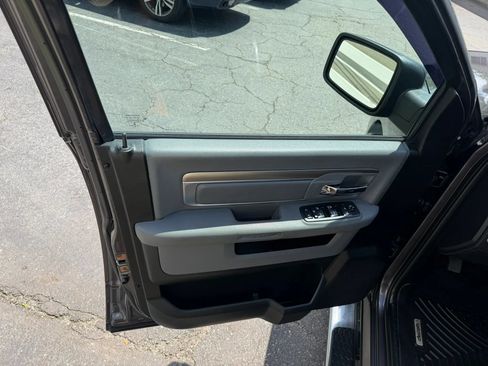 Used 2018 RAM 1500 Big Horn AWD/4WD image 32