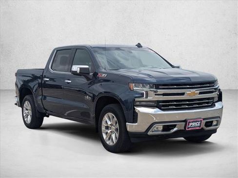 Used 2022 Chevrolet Silverado 1500 LTZ w/ Z71 Off-Road Package AWD/4WD image 3