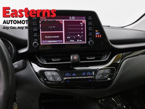 Used 2022 Toyota C-HR Limited FWD image 12