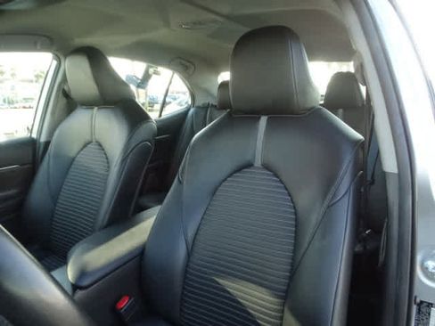 Used 2024 Toyota Camry SE w/ Blackout Package (TMS) image 18