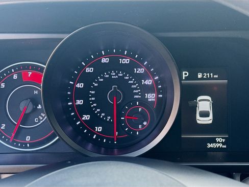 Used 2023 Hyundai Elantra SEL FWD image 9