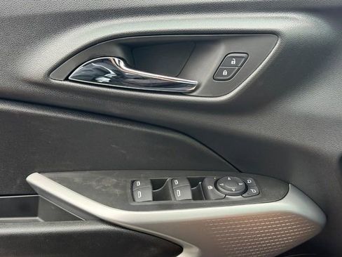 New 2026 Chevrolet Trax RS w/ Sunroof Package FWD image 16