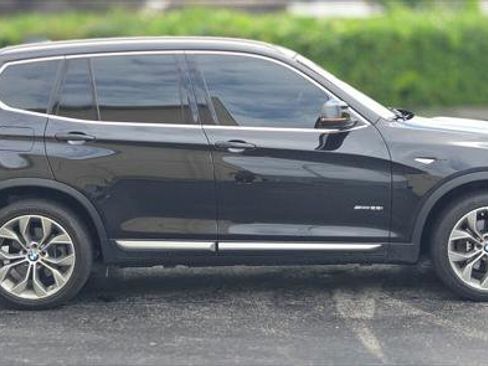 Used 2017 BMW X3 sDrive28i image 8