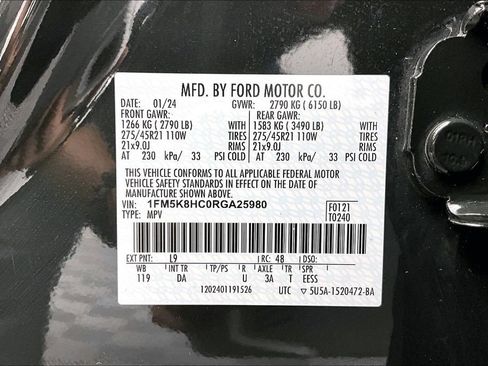 Used 2024 Ford Explorer Platinum w/ Technology Package AWD/4WD image 36