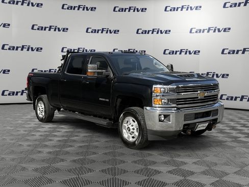Used 2018 Chevrolet Silverado 2500 LT w/ LT Convenience Package AWD/4WD image 8
