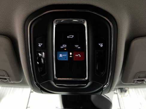Used 2023 Jeep Grand Cherokee Limited AWD/4WD image 24