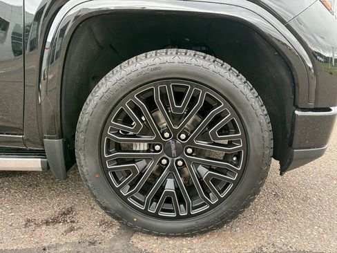 Used 2022 GMC Sierra 1500 Denali Ultimate AWD/4WD image 9