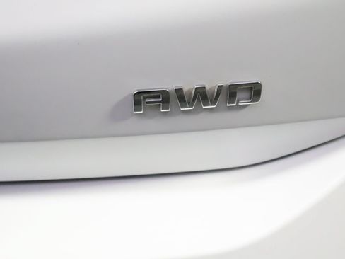 Used 2024 Chevrolet Equinox LS AWD/4WD image 10