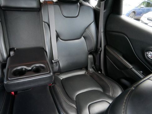 Used 2016 Jeep Cherokee Limited AWD/4WD image 14