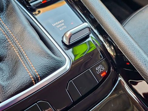 Certified 2022 Jeep Compass Limited image 25