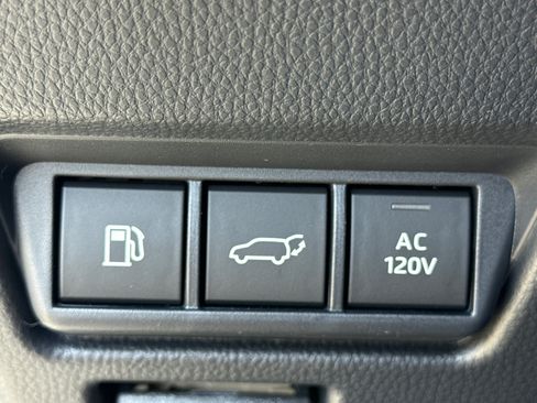 New 2026 Toyota Prius Plug-In Hybrid FWD image 25