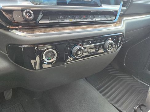 Used 2024 Chevrolet Silverado 1500 LT AWD/4WD image 19