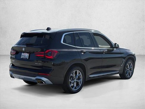 Used 2024 BMW X3 sDrive30i w/ Premium Package image 5