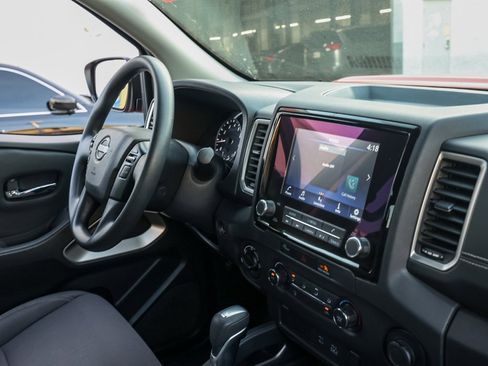 Used 2023 Nissan Frontier SV image 19