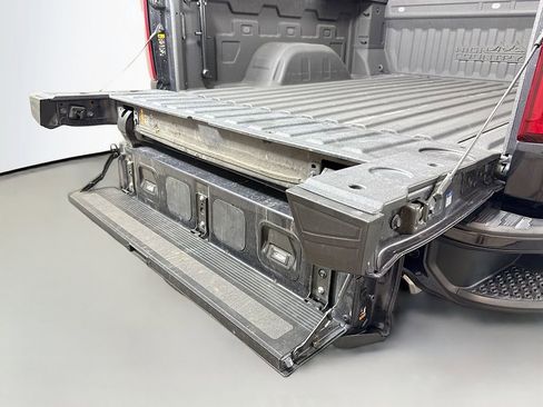 Used 2022 Chevrolet Silverado 1500 High Country w/ High Country Premium Package image 33