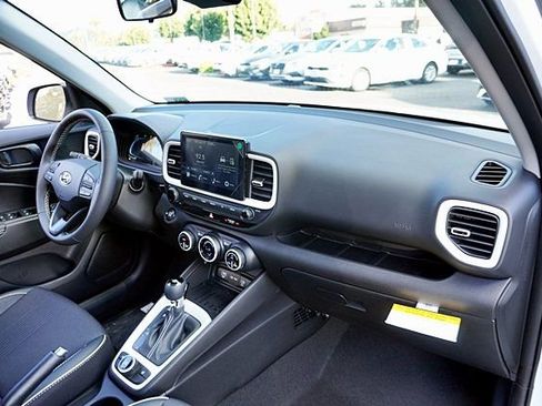 New 2026 Hyundai Venue SEL FWD image 11