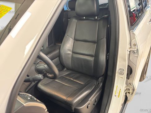 Used 2018 Jeep Grand Cherokee Limited AWD/4WD image 36