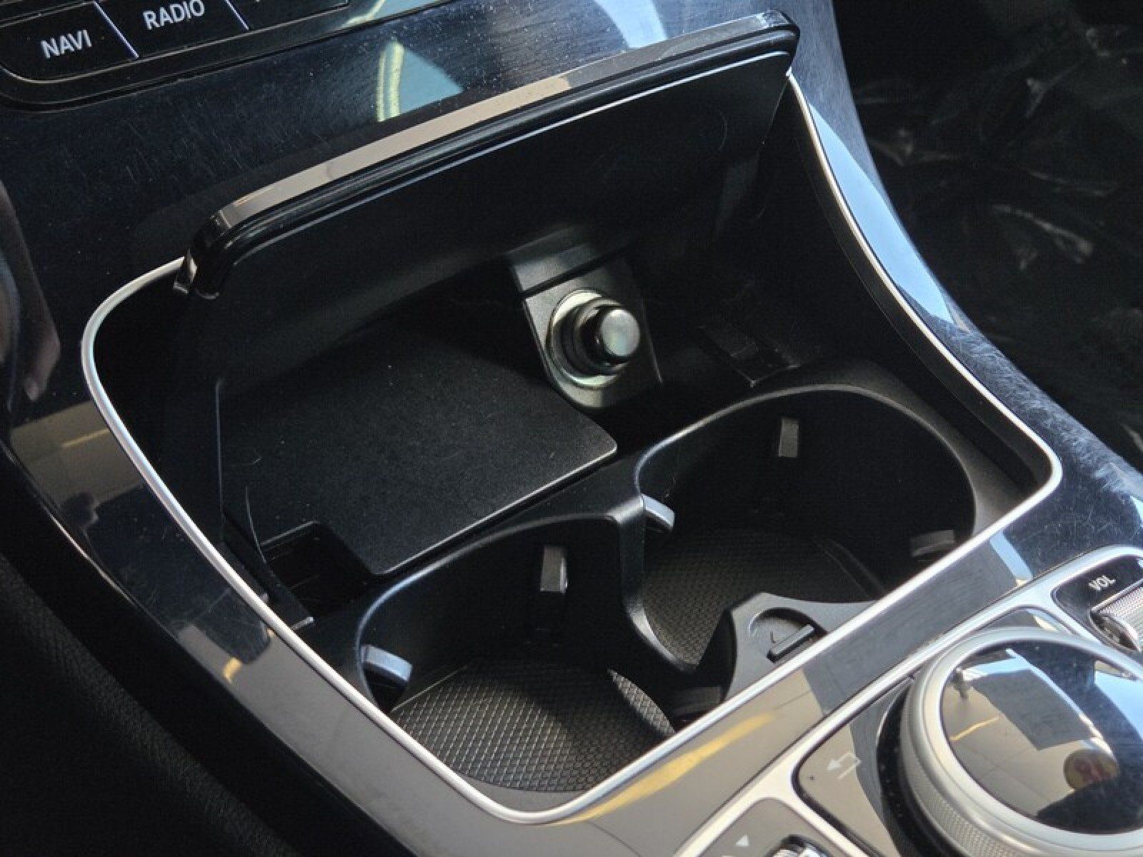 Used 2018 Mercedes-Benz C 300 Sedan image 32