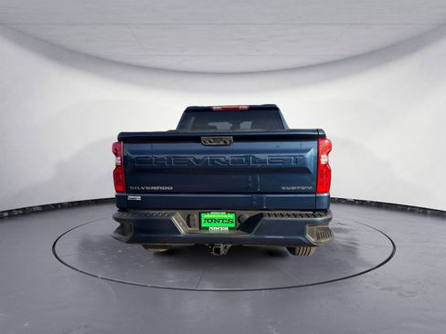 Used 2022 Chevrolet Silverado 1500 Custom image 4