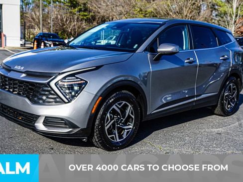 Used 2024 Kia Sportage LX image 3