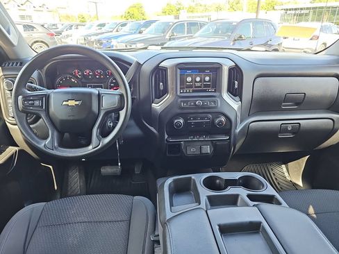 Used 2020 Chevrolet Silverado 1500 Custom w/ Custom Value Package AWD/4WD image 12
