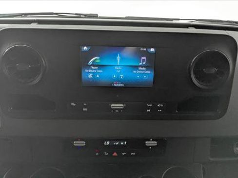 Used 2022 Mercedes-Benz Sprinter 2500 image 19